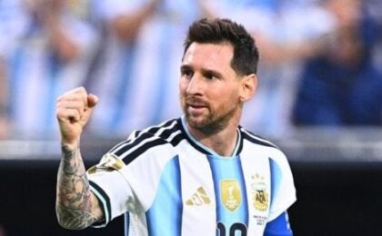 ميسي وجونينيو بيرنامبوكانو في سباق صدارة أكثر المسجلين من الركلات الحرة