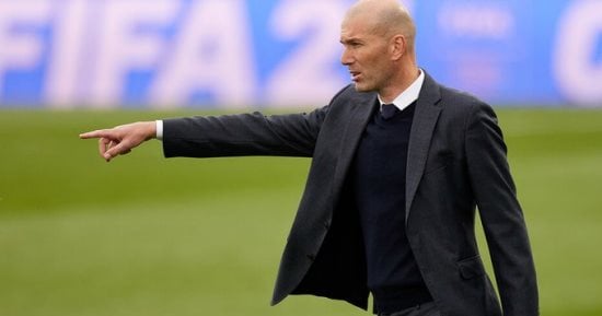 زين الدين زيدان يقترب من تدريب منتخب فرنسا مع توقعات بإشراك مواهب شابة في القائمة