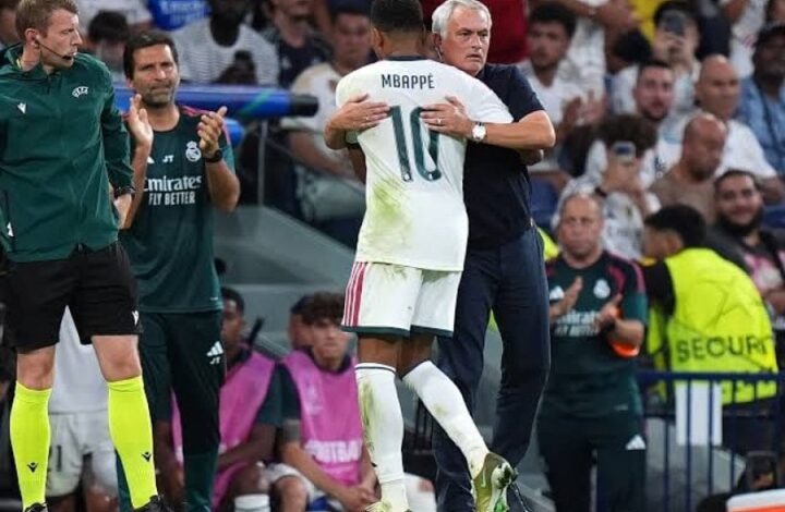 جوزيه مورينيو وكيليان مبابي في أجواء مرتبطة بريال مدريد