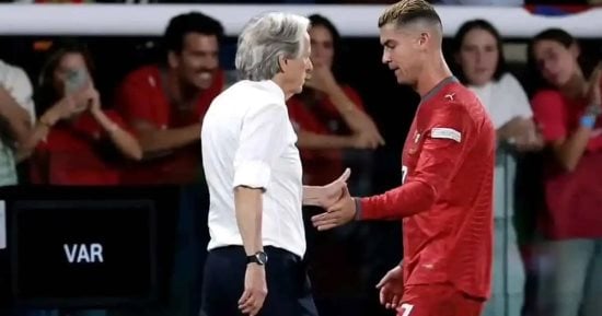 كريستيانو رونالدو مع منتخب البرتغال خلال مباراة دولية